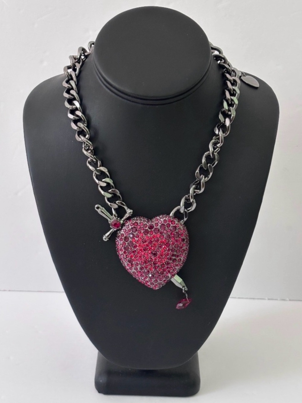 BETSEY JOHNSON RARE Vintage Halloween Heart Dagger & Blood Drop Necklace NEW NWT